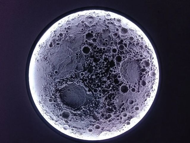 Luminaria grande illuminated lunar parede — versao 1